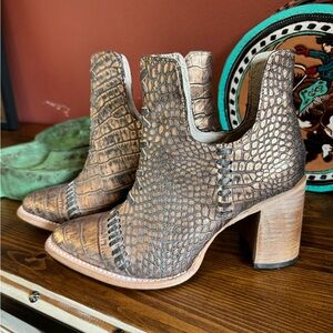 Freebird by Steven Jameson size 9 (fits like an 8)